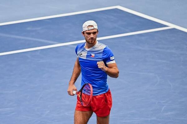 Macháč v Ostravě líbal Černou kočku. S parťáky chce vyhrát Davis Cup