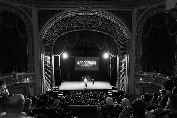 Michael Carbonaro — The Magicians Project