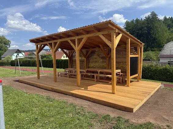 Venkovní učebna - pergola