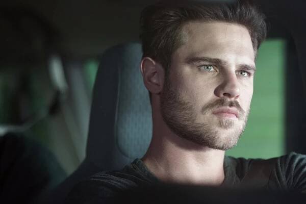 Station 19 - Do lesů - Z filmu - Grey Damon
