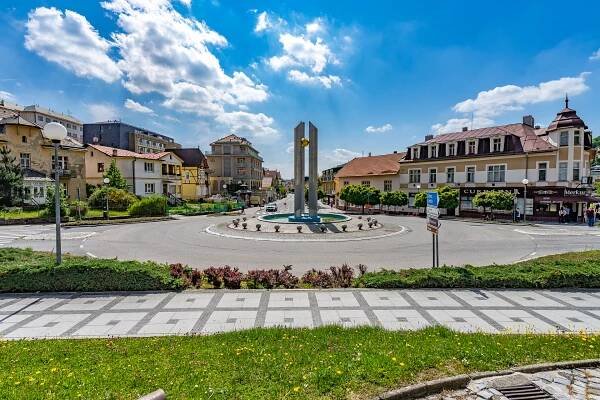 Vizovická vrchovina – 1. den: Luhačovským Zálesím (16.5.2020) – Vyšné Vlkodlaky