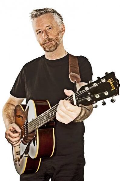 Airwavesviðtal: Billy Bragg - arnareggert.isarnareggert.is