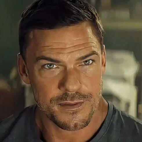 Reacher's Alan Ritchson undergoes drastic transformation for role away from hit thriller