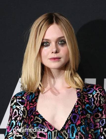 Elle Fanning - celebrity účes - HappyHair