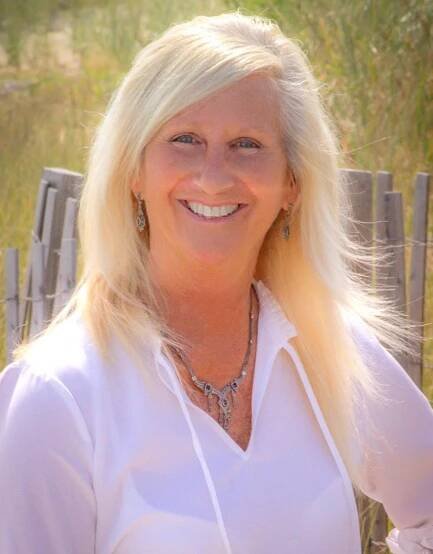 Andi Cohen is a Top Selling Real Estate Agent with Charisma Realty in Hull, Massachusetts