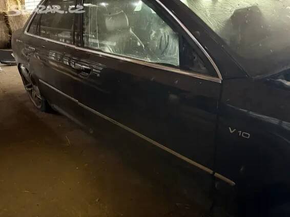 Audi S8, 2008, 270 tis km, bouraná - 7