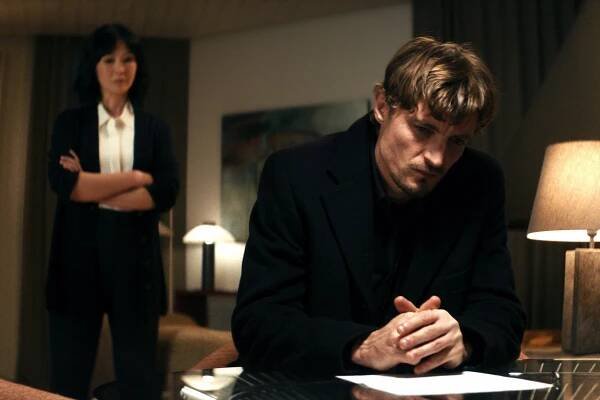 Les Tourmentés - Z filmu - Niels Schneider