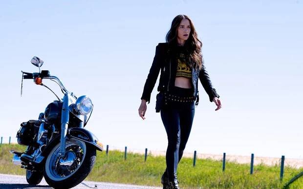 Melanie Scrofano - Actress
