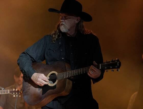 Monarch - Stop at Nothing - Z filmu - Trace Adkins