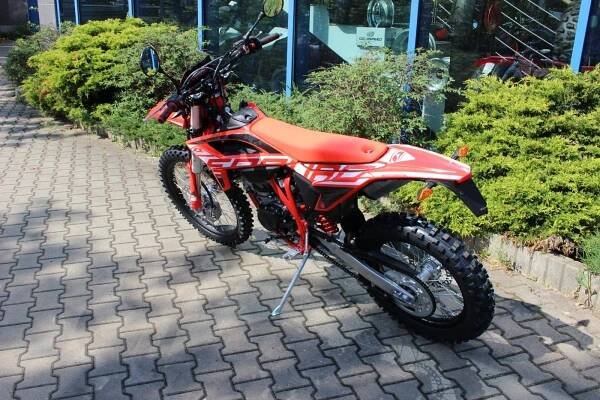 Beta RR Enduro 4T 125 2022 (NOVÁ, 2022), 134.900 Kč