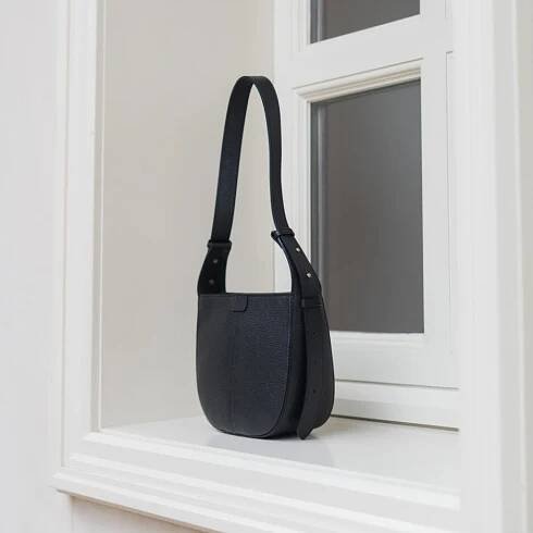 Kabelka LUCY black - lubive.cz