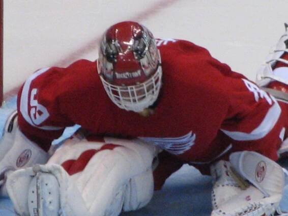 Soubor:Dominik Hasek stretching.jpg – Wikipedie