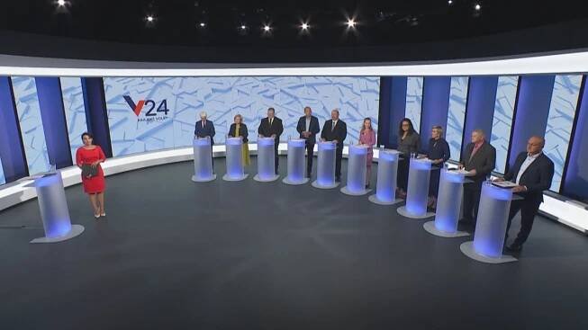 Více obchodů a němčiny ve školách. Politické strany řekly, co změní