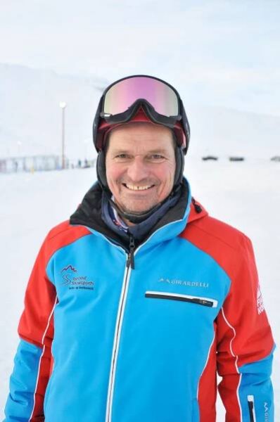 Icelandsnowsports instructors 