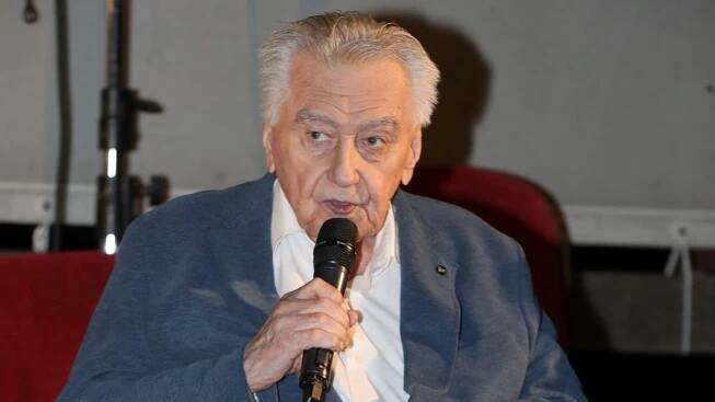 Král dechovky Pepíček Zíma (92): BAKTERIE! ZČERNALA MU NOHA