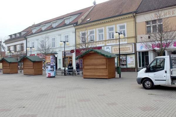 Zimní farmářské trhy. Poděbrady otevřou dřevěné stánky v centru města v pátek
