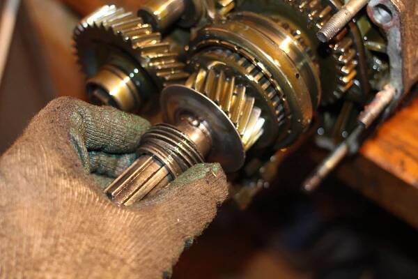 what is dual-clutch transmission