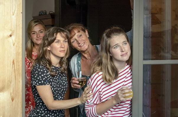 Zločin v Alpách - Mrtvý z bobové dráhy - Z filmu - Ines Lutz, Kathrin von Steinburg, Barbara Weinzierl, Leonie Brill