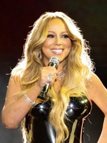 Mariah Carey Brought Her Big Natural Curls Back From 1990 — See the Photos