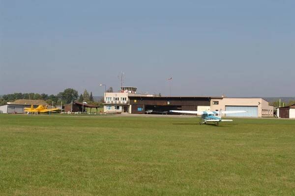 Aeroklub Dvůr Králové nad Labem foto 1