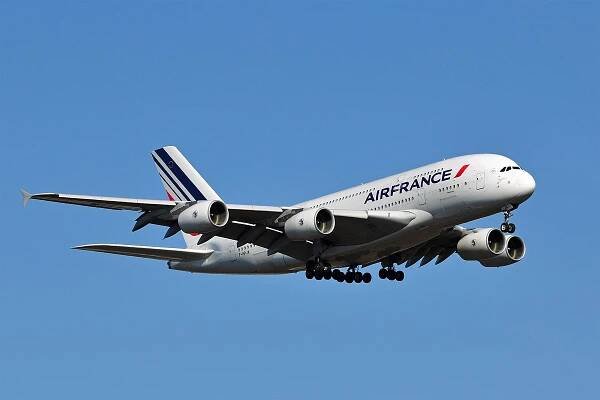 File:Air France A380 F-HPJA.jpg - Wikimedia Commons