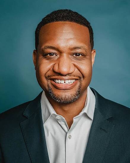 Biography – Dr. David E. Jones | Speaker. Trainer. Consultant.