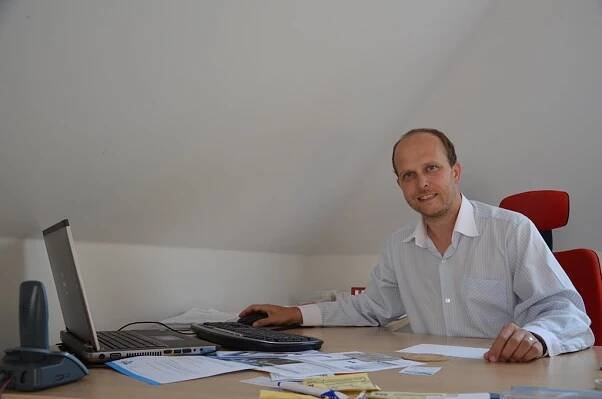 Bouzek: Už nejde o programy, ale o slídění a ovlivňování!
