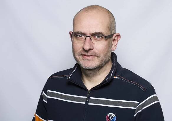 Po nehodě se vraťte co nejdřív za volant, radí renomovaný psychiatr MUDr. Martin Hollý – faei.cz