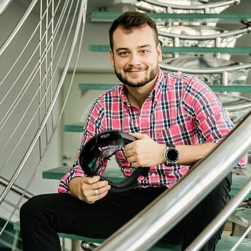 Tomáš Brngál - Virtuálna realita je budúcnosť, brutálne tomu veríme! - TECHBOX.sk