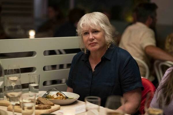 Shrill - Freak - Z filmu - Julia Sweeney