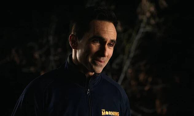 The Morning Show - Kyvadlo - Z filmu - Nestor Carbonell