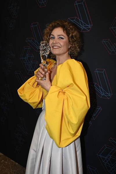 Oceněná Zlatohlávková řádila na Lvech: odnesla si sošku, udržela „chlapecká“ prsa a pustila se do Mádla