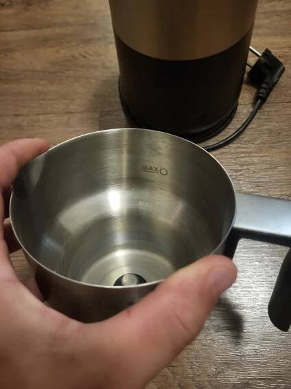 Napěňovač mléka Tchibo, téměř nepoužitý - Elektro