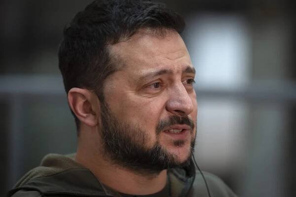 Zelenskyj odvolal armádneho veliteľa, pluk Azov ho obvinil z veľkých strát