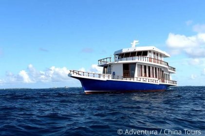 Maledivy na lodi