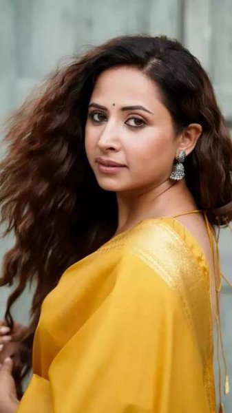 Sargun Mehta’s ethereal simplicity in a mustard saree