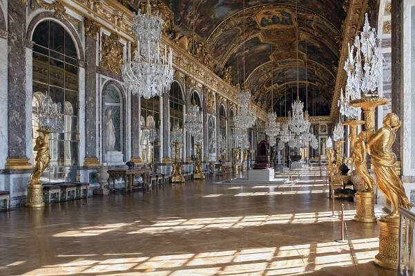 Soubor:Chateau Versailles Galerie des Glaces.jpg – Wikipedie