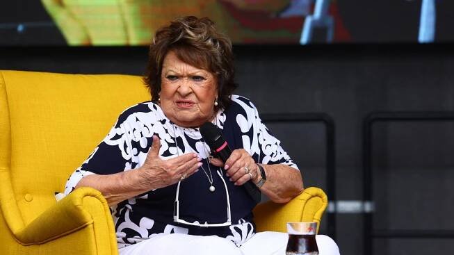 Jiřina Bohdalová si rýpla do festivalu ve Varech. Bývalo tam víc hvězd, vzpomíná herecká legenda – eXtra.cz