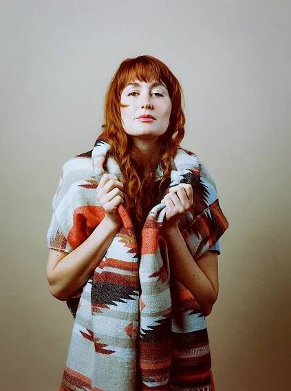 1911 charleston studio fashion film kodak p160vc contax 645 orange fall mocha seamless portrait 00020_web