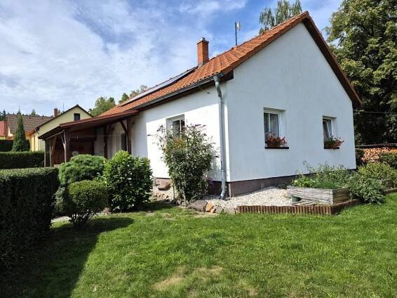 Prodej rodinného domu 90 m², pozemek 864 m², Drahlín