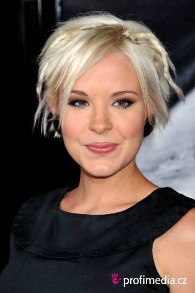 Brea Grant - celebrity účes - HappyHair