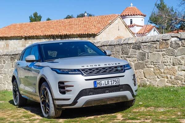 Recenze nového Range Roveru Evoque: Rozhodně to není auto „jen pro ženy“! Co umí a jaké má slabiny?