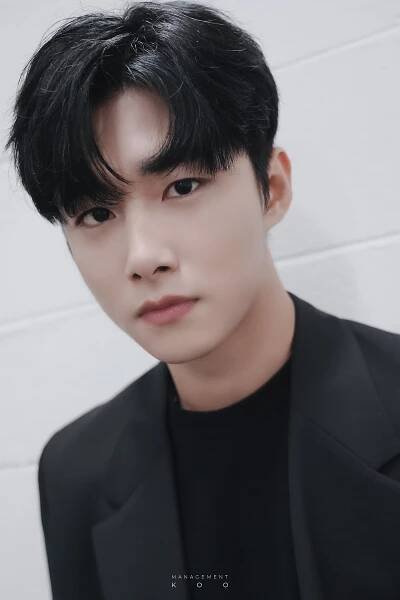 14 Fakta Menarik Seo Ji Hoon, Pemeran Seok Jae Beom di Revenge of Others – Lapakkorea.com