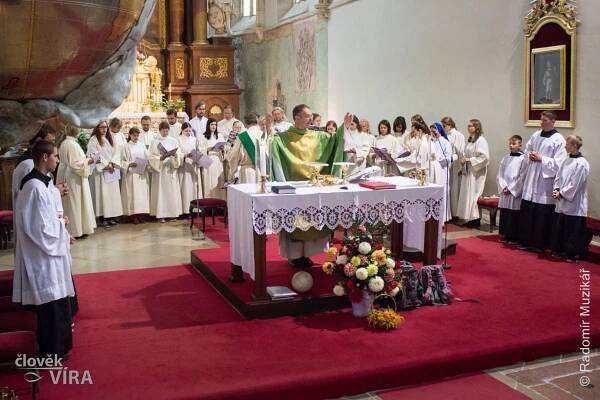 Pěvecká schóla od sv. Mikuláše oslavila 25. výročí 2. 9. a 3. 9. 2017 | Římskokatolické farnosti u kostela sv. Mikuláše