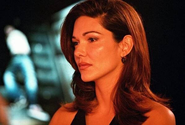 Básník - Z filmu - Laura Harring