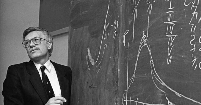Ověřujeme dezinformaci: Václav Klaus zrušil v roce 1993 důchodový fond, který ale nikdy neexistoval