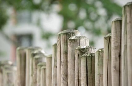 Dřevěné ploty - AB Ploty - dodáváme a montujeme ploty