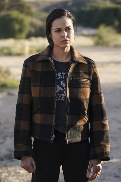 Zbrojnice - The Fugitive - Z filmu - Lina Esco