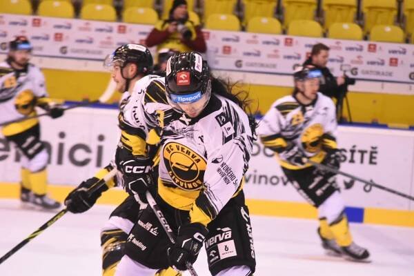 HOKEJ: Litvínov doma ve vlasatém zápase přetlačil po nájezdech Brno!