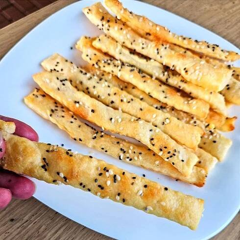 Jednoduché slané tyčinky z tvarohového těsta